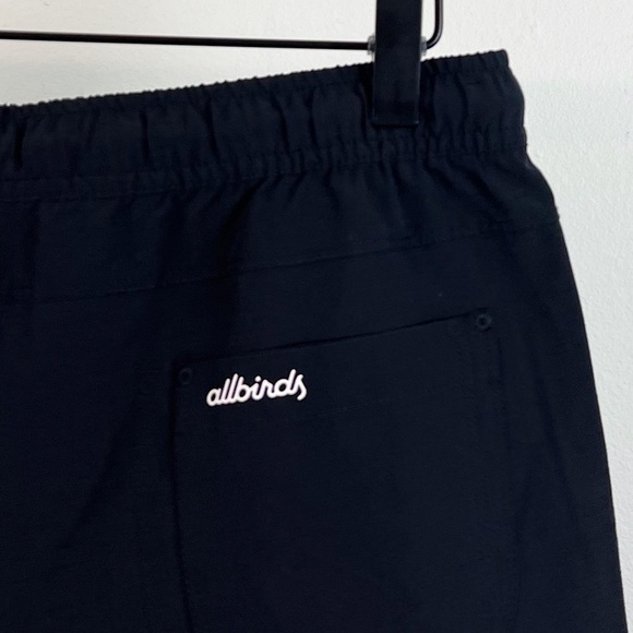 NWT Allbirds Women's Natural Run Short in Black Wool Blend - Picture 8 of 9